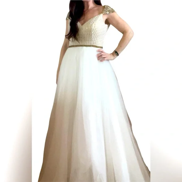 Vienna Prom Damaged Elegant Ivory and Gold Formal Prom | Wedding Gown - Picture 16 of 16